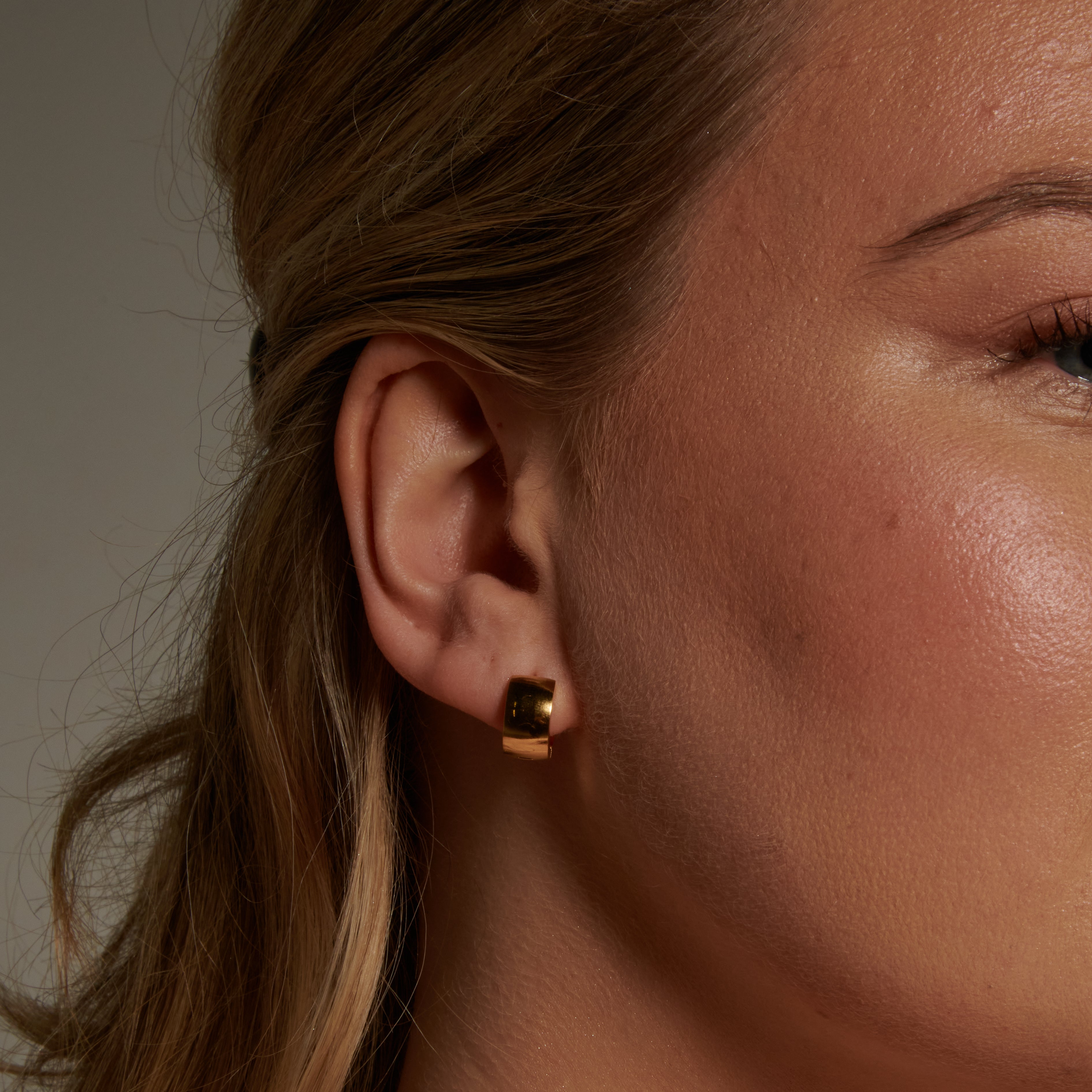Tiny Circle Hoops