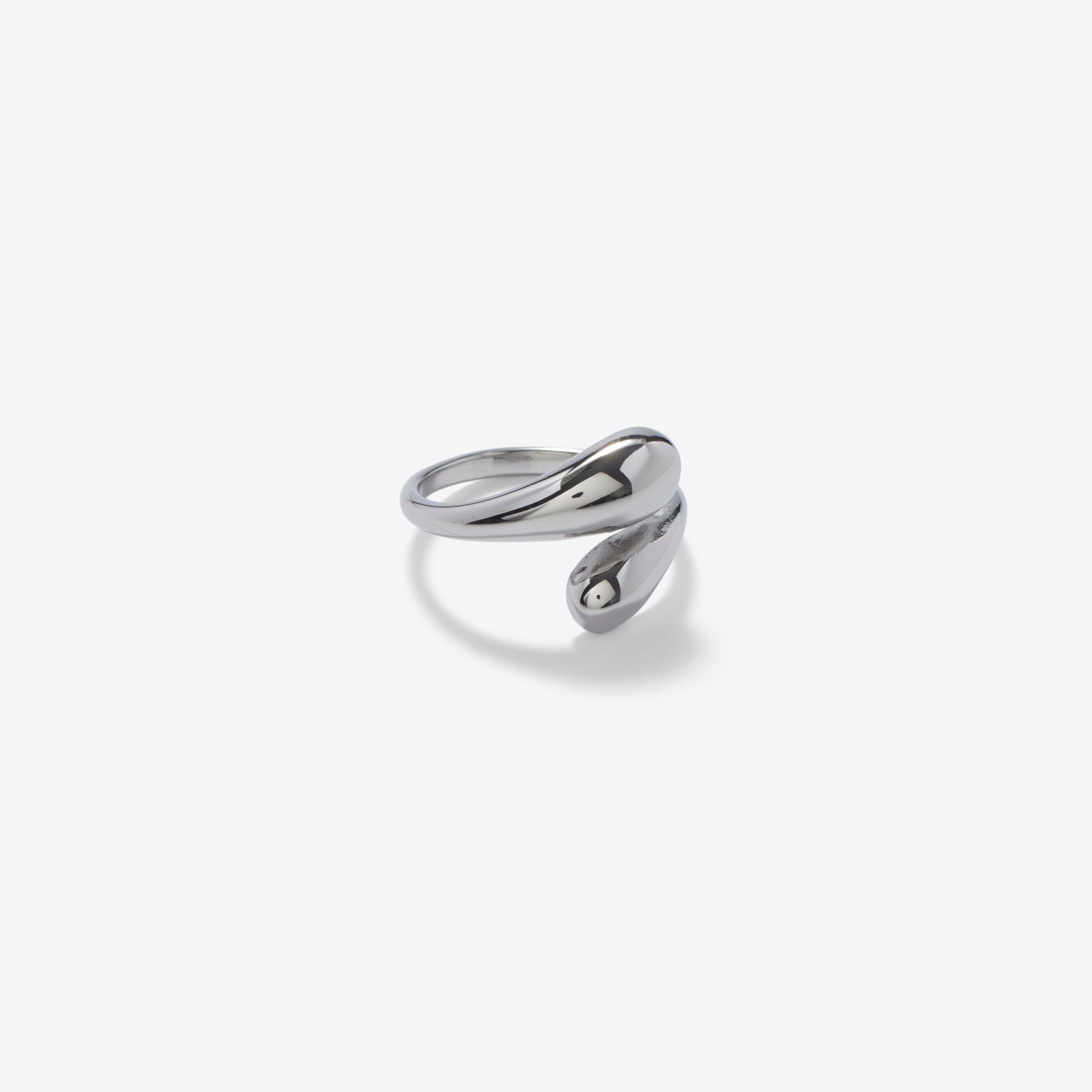Liquid Curve Ring